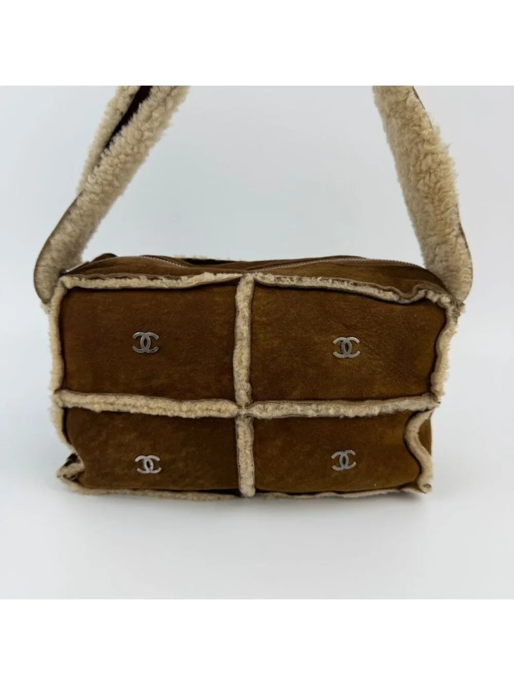 Chanel CC Logo Shoulder Bag Brown Shearling Suede Vintage - Picture 1 of 15